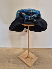 Reversible Hat Nova Scotia (Girl)