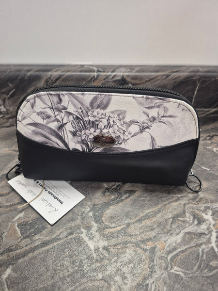 Purse - The Rindiani Pouch Wallet