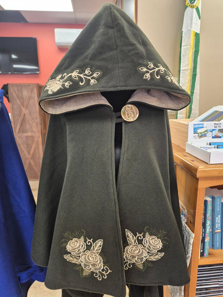 Arran Hooded Cape - Moss Green
